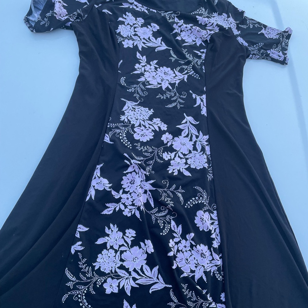 Women’s black dress w purple floral print design
